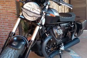 Moto Guzzi V9 - 2021