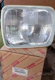 Faro Toyota originale, nuovo