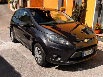 Ford Fiesta 1.6 TDI 3 porte NEOPATENTATI
