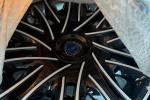 Nuovi copricerchi lancia y