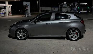Alfa romeo giulietta sport 1.6 interni full pelle