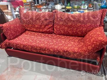 Codice: 268808 DIVANO 3 POSTI COMPLETO DI 2 LETTI