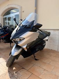 Yamaha T Max 530