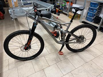 Cube stereo one 22 Race