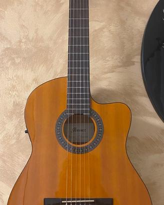 Chitarra classica elettrificata