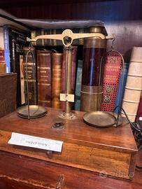 Bilancia di precisione antica