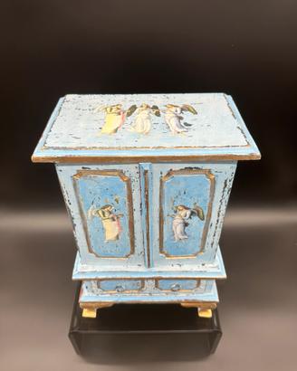 Antico mobiletto/armadio in miniatura inizio “900