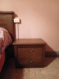 Comodini in legno massello e altro