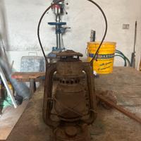 Antica Lanterna a Petrolio Vintage