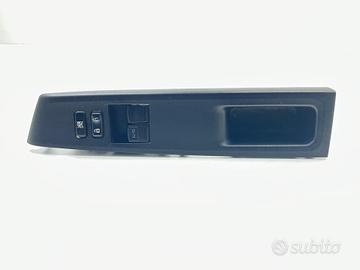 PULSANTIERA ANTERIORE SINISTRA TOYOTA Yaris Serie