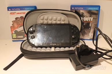 PSvita con accessori 