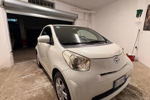 Toyota IQ 2009