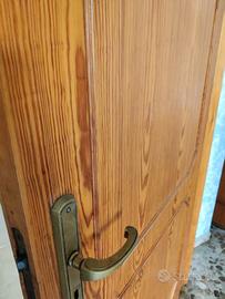 Porte in legno color Noce