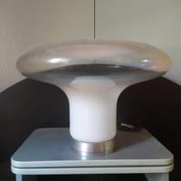 Lampada da tavolo Artemide modello Lesbo