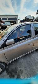 TOYOTA YARIS 2004 - PORTA ANTERIORE SINISTRO