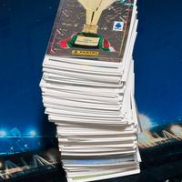 Lotto 728 figurine calciatori 25/26