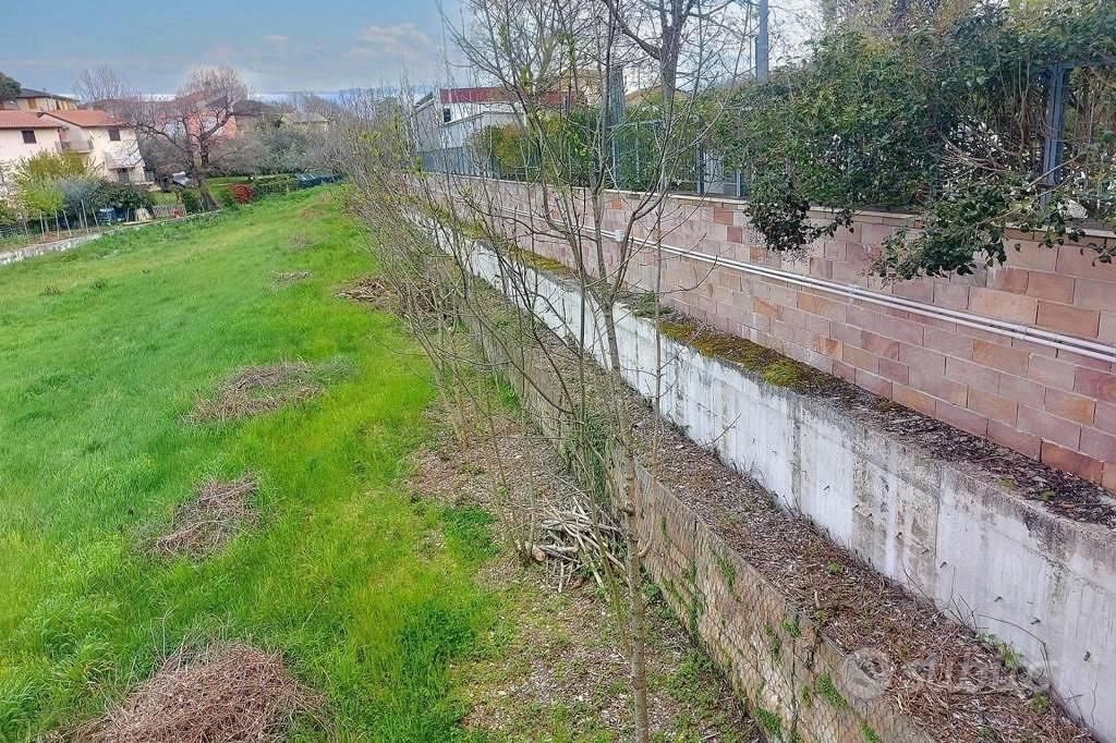 Immobile in asta di 5701 m² a Montefalco - Altro