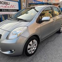 TOYOTA Yaris 1.3 5 porte VVT-i Sol