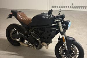 Ducati Monster 797
