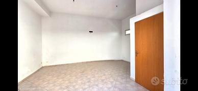 Locale 29 mq con bagno