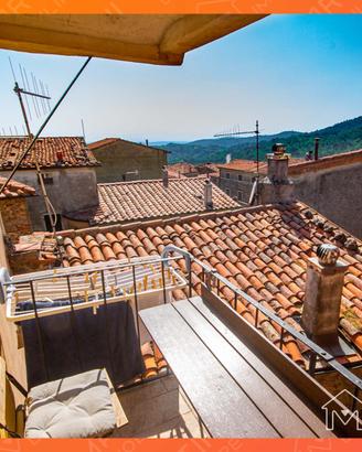 Appartamento Ristrutturato con Balcone | Rustico