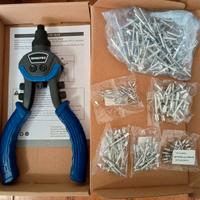 Rivettatrice WORKPRO con rivetti assorti