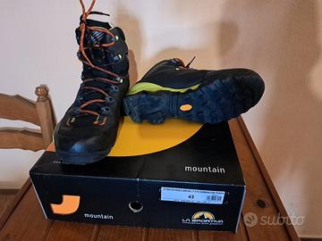 scarponi da montagna