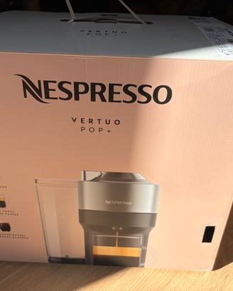 Nuova Nespresso Vertuo Pop +  Titan + 12 capsule