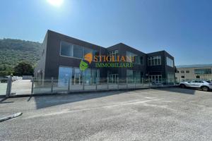 Locale commerciale, SS85 venafrana KM 33,2 nuov...