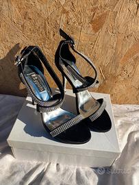 Sandali brillantinati con tracco