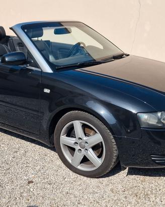 Audi A4 Cabriolet 2.5 V6 TDI cat