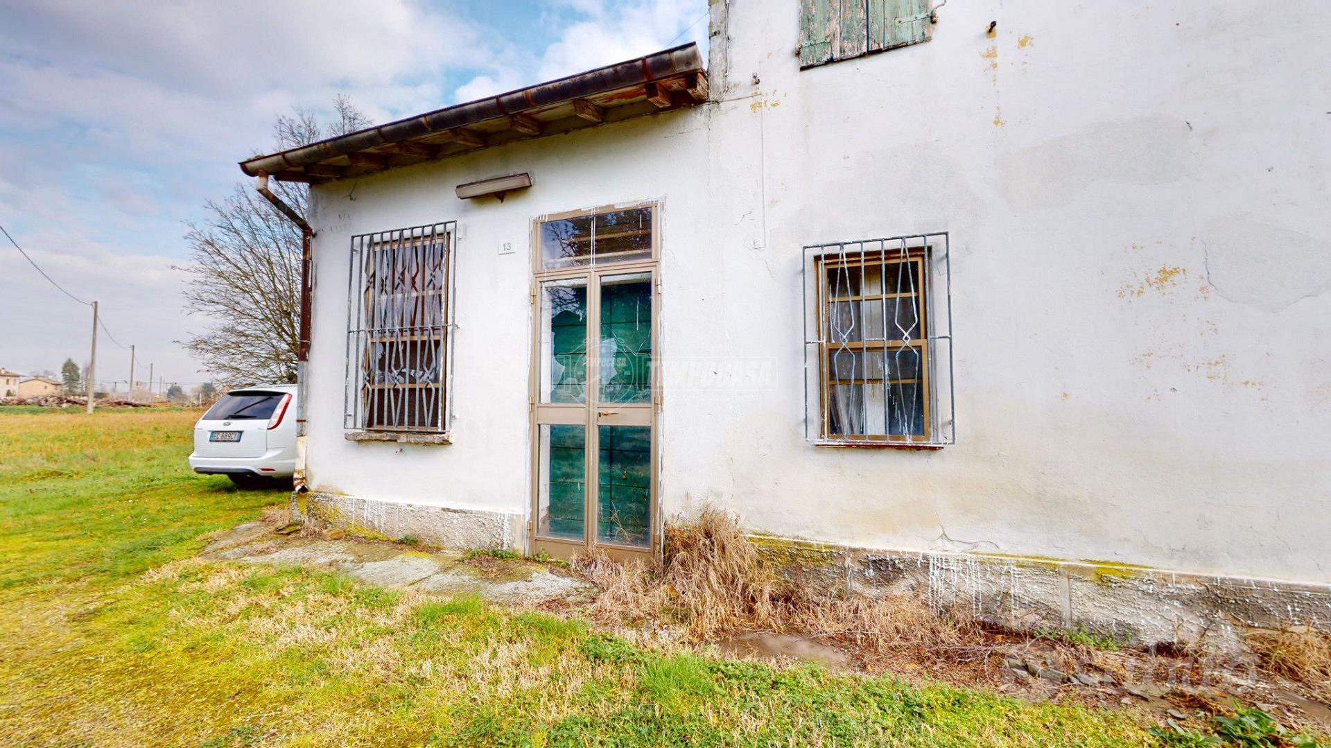 Casa indipendente con Terreno EDIFICABILE