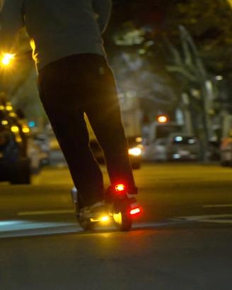 Geniale monopattino Pure Flex ripiegabile