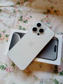 iPhone 15 Pro Titanio Bianco 128 GB