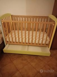 Lettino per bambini in legno