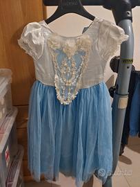 costume principessa con corona e cappuccio