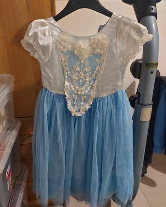 costume principessa con corona e cappuccio