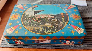 Scatola natalizia in metallo Lazzaroni anni 70