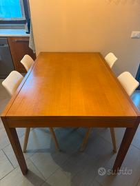 Tavolo allungabile in ciliegio