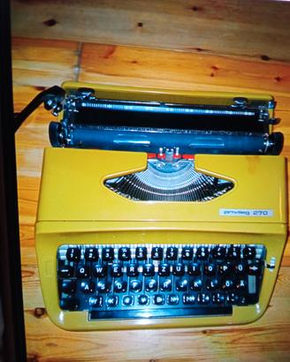 macchina da scrivere anni 80