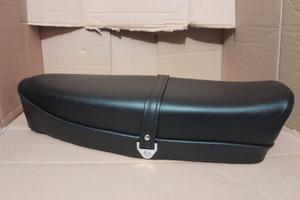 Sella vespa et3 con serratura originale e logo pia