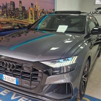 Audi Q8 50 TDI 286 CV quattro s line tetto apribil