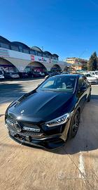 Mercedes GLA 180 allestimento amg