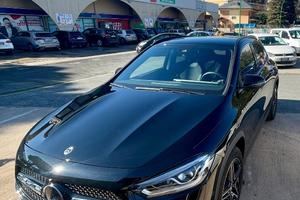 Mercedes GLA 180 allestimento amg