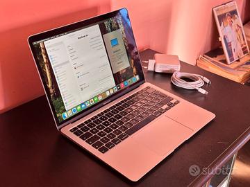 Macbook Air 13" CONSEGNA DOMIC. 256GB/8GB + ADOBE