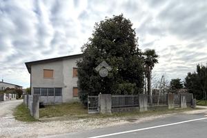 CASA SEMINDIPENDENTE A MIRANO