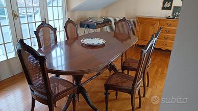 Tavolo in legno + 6 sedie stile antico
