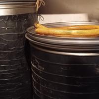 N.3 botti in acciaio inox e in vetroresina