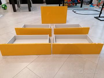 Cassetti +  Besta Ikea giallo lucido