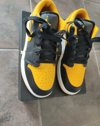 NIKE Air Jordan 1 Low 38 nero-giallo